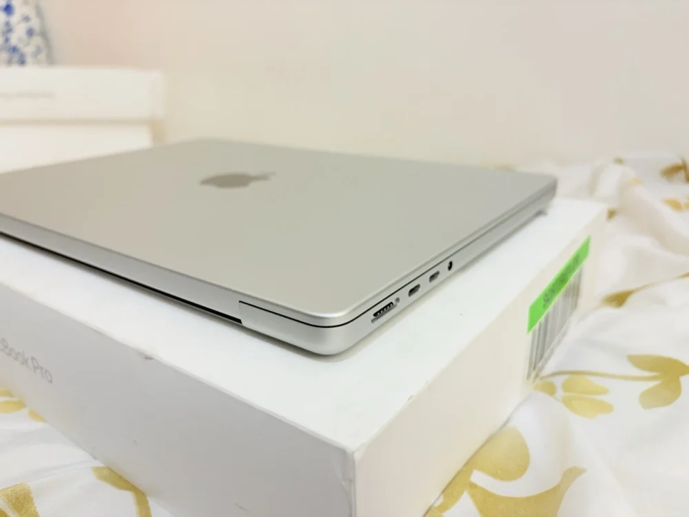 2024 Apple MacBook Pro 14-inch Apple M4 Max chip Built for Apple