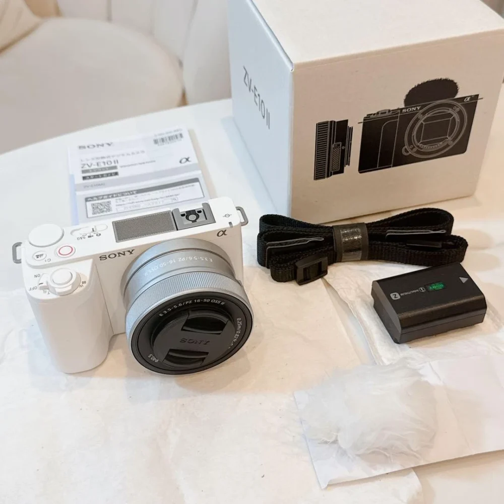 Sony ZV-E10 II Mirrorless Camera with 16-50mm f3.5-5.6 Lens and Basic Bundle (White)