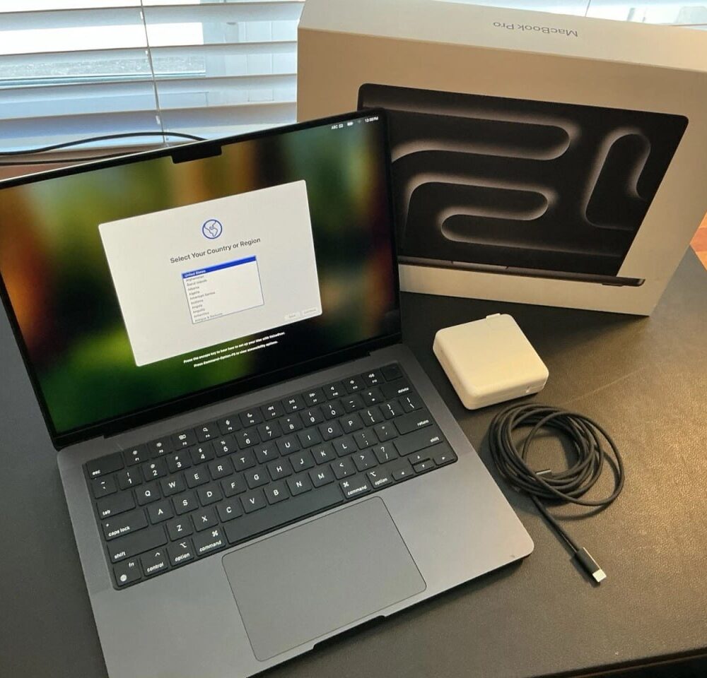 2023 Apple MacBook Pro 14" Inch Apple M3 Max 16-Core CPU 40-Core GPU 64GB 1TB SSD Laptop